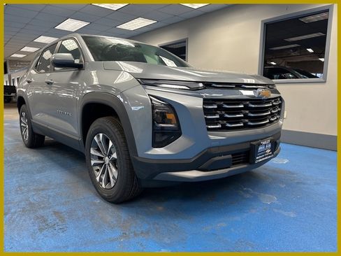 New 2026 Chevrolet Equinox LT image 1