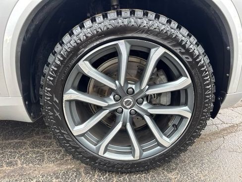 Used 2017 Volvo XC90 T6 Momentum w/ Vision Package AWD/4WD image 32
