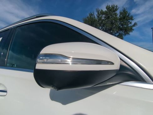 Used 2024 Mercedes-Benz GLE 350 4MATIC image 24