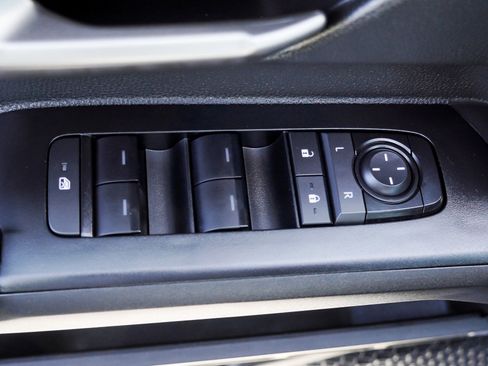 Certified 2025 Toyota Tacoma TRD Sport AWD/4WD image 20