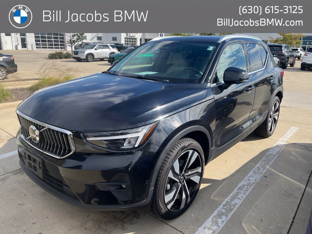 Used 2023 Volvo XC40 B5 Plus w/ Driver Assist Package AWD/4WD image 1