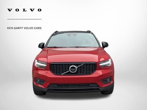 Used 2022 Volvo XC40 T5 R-Design w/ Advanced Package image 9