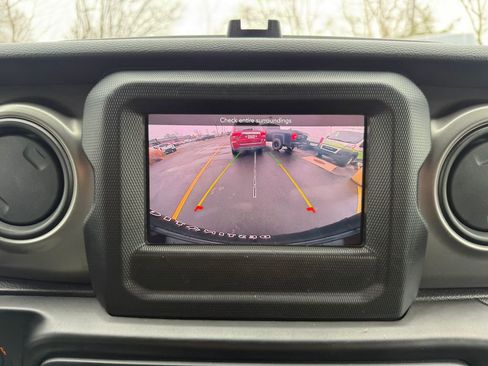 Used 2021 Jeep Wrangler Unlimited Sport image 22