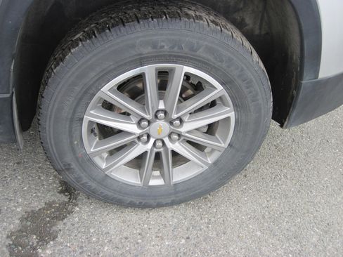 Used 2022 Chevrolet Traverse LT image 7