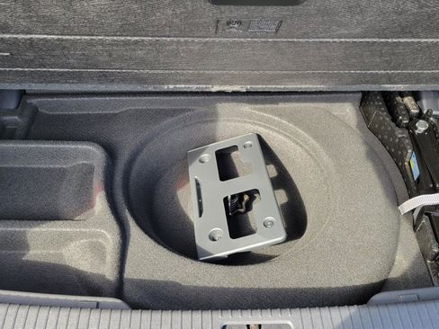 Certified 2025 Volkswagen Atlas SE w/ Panoramic Sunroof Package image 42