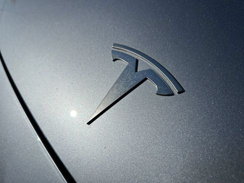 Used 2025 Tesla Model 3 Long Range RWD image 34