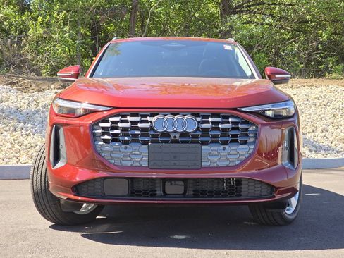Used 2025 Audi Q5 Premium Plus w/ Premium Plus AWD/4WD image 30