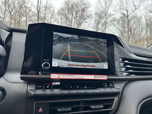 New 2026 Toyota Camry SE image 32