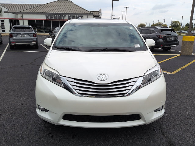 Used 2017 Toyota Sienna Limited AWD/4WD image 2