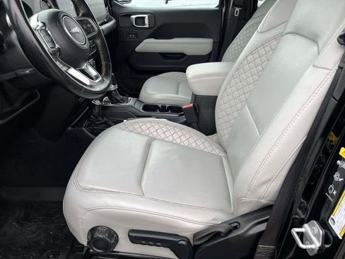 Used 2021 Jeep Wrangler Unlimited Sahara image 11