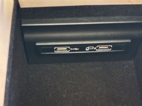 Used 2017 Mercedes-Benz E 400 4MATIC Coupe image 6