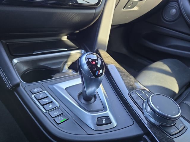 Used 2018 BMW M4 Convertible RWD image 14