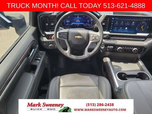 Used 2024 Chevrolet Silverado 2500 LTZ w/ LTZ Convenience Package AWD/4WD image 10