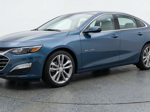 Used 2024 Chevrolet Malibu LT image 3