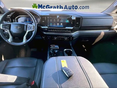 Used 2024 Chevrolet Silverado 1500 LT Trail Boss w/ Convenience Package II image 7