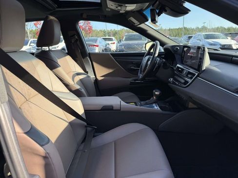 Used 2024 Lexus ES 300h w/ Premium Package image 14