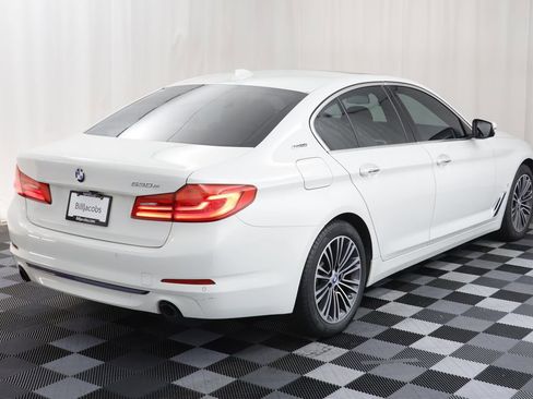 Used 2018 BMW 530e xDrive image 21