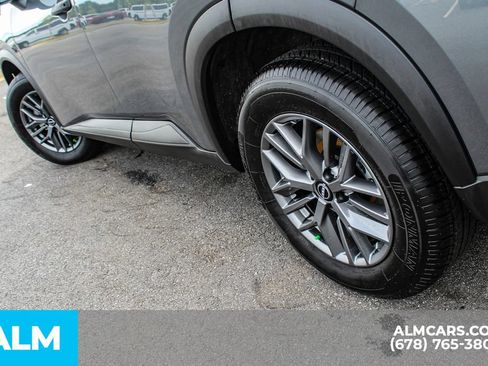 Used 2024 Nissan Rogue S FWD image 14