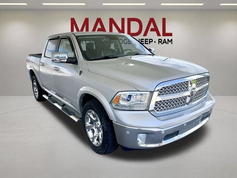 Used 2018 RAM 1500 Laramie w/ Convenience Group AWD/4WD image 3