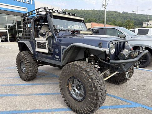 Used 2004 Jeep Wrangler X AWD/4WD image 2