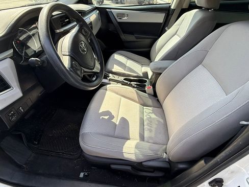Used 2015 Toyota Corolla LE image 9