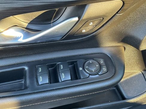 Used 2020 GMC Terrain SLT image 22