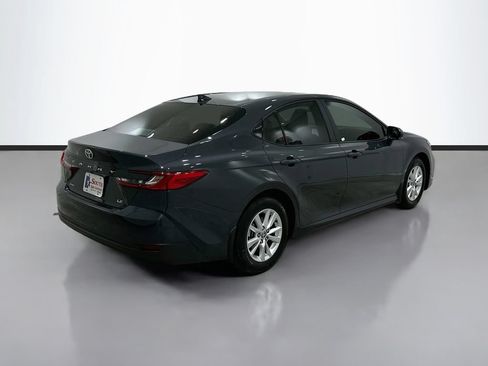 Used 2025 Toyota Camry LE w/ Convenience Package FWD image 7