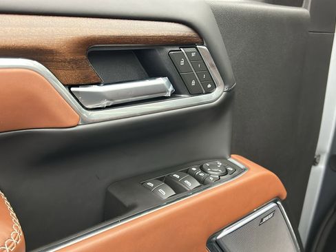 Used 2025 GMC Sierra 3500 Denali Ultimate image 22