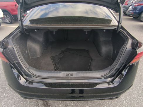 Used 2023 Nissan Altima 2.5 SV w/ SV Premium Package image 12