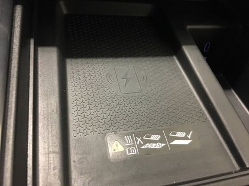 Used 2024 GMC Acadia AT4 w/ LPO, Floor Liner Package image 27