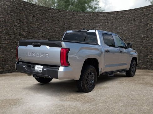 Used 2025 Toyota Tundra SR w/ SR Tow Package AWD/4WD image 7