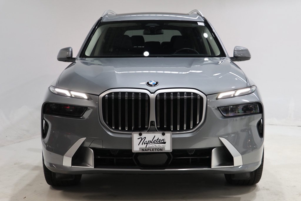 Used 2026 BMW X7 xDrive40i AWD/4WD image 2