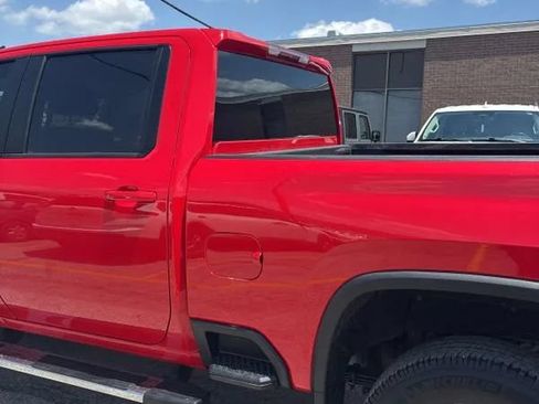 Used 2023 Chevrolet Silverado 2500 LT w/ Convenience Package AWD/4WD image 4