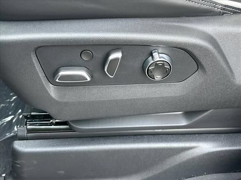 New 2026 GMC Yukon AT4 Ultimate AWD/4WD image 29