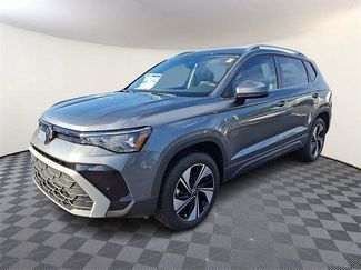 New 2025 Volkswagen Taos SE video 1