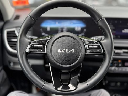 Used 2026 Kia Seltos EX AWD/4WD image 10
