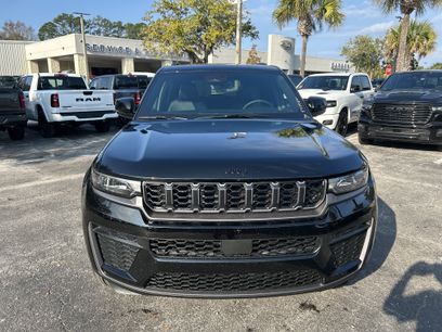 New 2026 Jeep Grand Cherokee Altitude