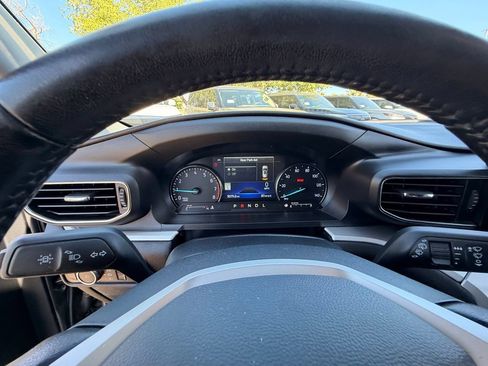 Used 2022 Ford Explorer XLT w/ Equipment Group 202A RWD image 29