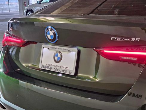 Used 2023 BMW i4 eDrive35 RWD image 7
