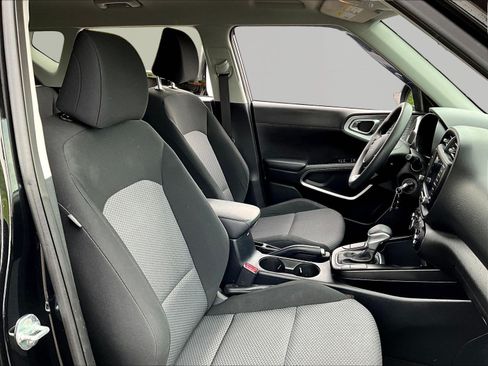 Used 2022 Kia Soul LX w/ Technology Package FWD image 28