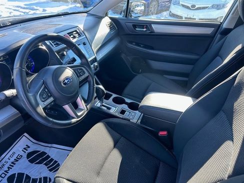 Used 2017 Subaru Outback 2.5i Premium image 4
