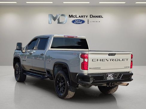 Used 2024 Chevrolet Silverado 2500 Custom w/ Custom Value Package AWD/4WD image 4