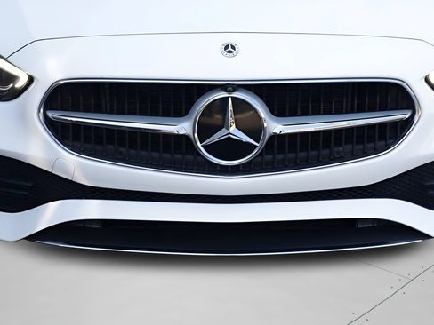 Used 2022 Mercedes-Benz C 300 4MATIC Sedan image 8