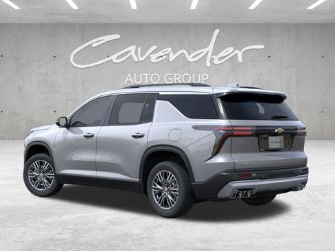 New 2026 Chevrolet Traverse LT w/ Driver Confidence Package FWD image 3