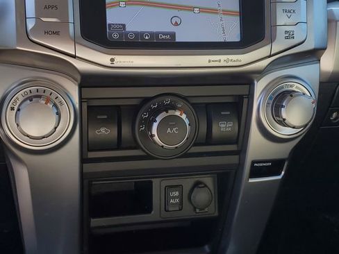 Used 2018 Toyota 4Runner SR5 Premium image 32