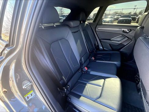 Used 2023 Audi Q3 2.0T Premium Plus image 33