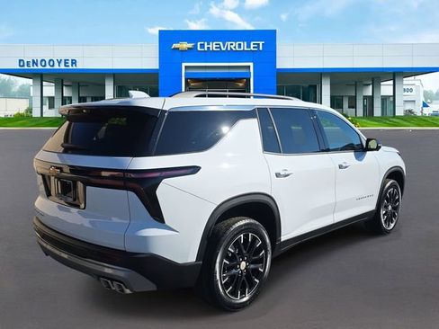 New 2026 Chevrolet Traverse LT w/ Sun and Wheel Package image 8