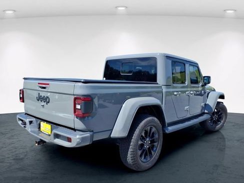Used 2023 Jeep Gladiator Overland AWD/4WD image 8