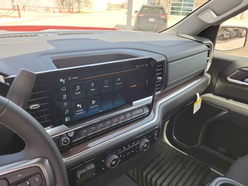 New 2026 Chevrolet Silverado 1500 LT w/ Z71 Off-Road Package AWD/4WD image 24