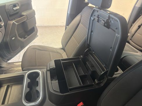 Used 2019 Chevrolet Silverado 1500 RST image 18